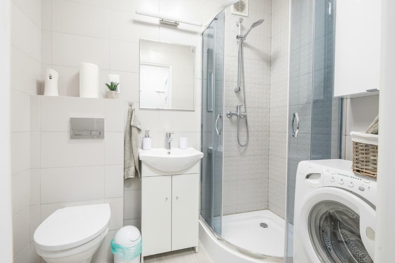 Apartament Ujasia สวูพสค์ ภายนอก รูปภาพ